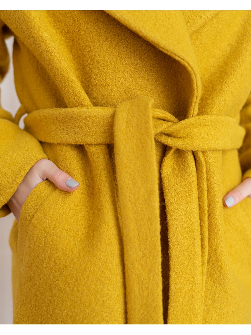 Довге жіноче пальто з поясом 4 ґудзика, жовте